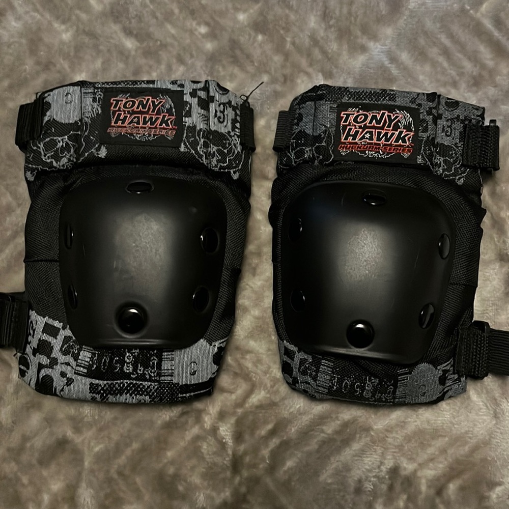 Tony Hawk Bike Skateboard Knee Pads.
